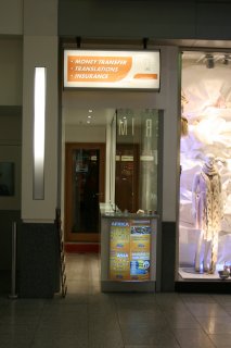 Piniginių perlaidų Brokeris, Finansinių paslaugų brokeris, Vertimai