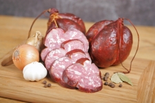 Rūkyti mėsos gaminiai iš Lietuvos