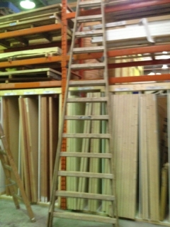 Wooden Freestanding Double Sided Rung Stepladder