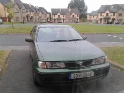 nissan almera