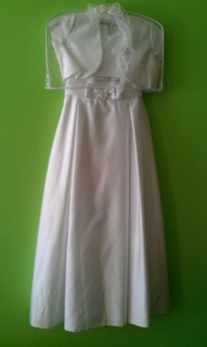 Communoin dress, shoes, and hair accessory