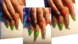 GEL NAILS, EYELASH EXTENSIONS, GEL POLISH