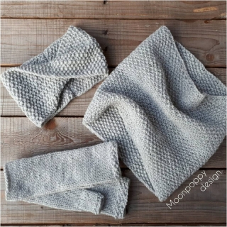 Hand knitted set