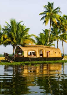 Explore the Kumarakom Villages on Luxuries Houseboats |Kumarakom Houseboat Holidays...