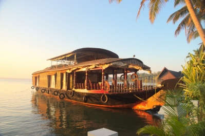 Perfect Packages For Perfect Weekends | Kumarakom Houseboat Holidays