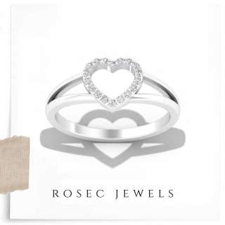 Round Diamond Heart Wedding Ring