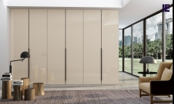 Hinged fitted wardrobe in cashmere high gloss finish with black profile handles (2).jpg