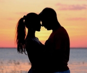 desktop-wallpaper-romantic-hot-couple-kiss-love-good-night-people-kissing.jpg